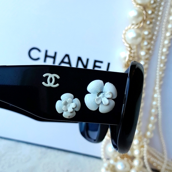 Chanel Camellia Black Sunglasses White Flowers! - Picture 4 of 16